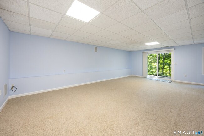 Building Photo - 6 Cypress Ln