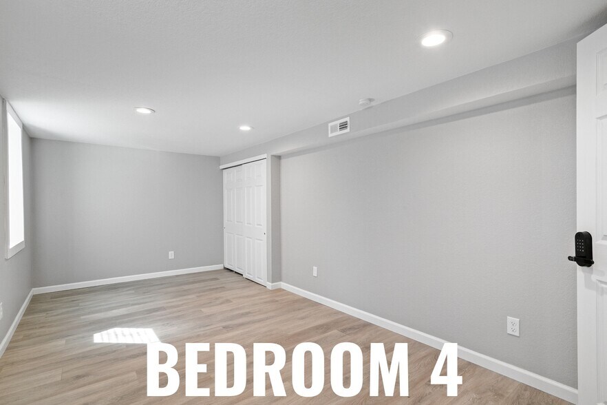 Building Photo - 2300 Lima St