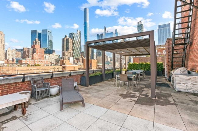 Building Photo - 432 W 52nd St
