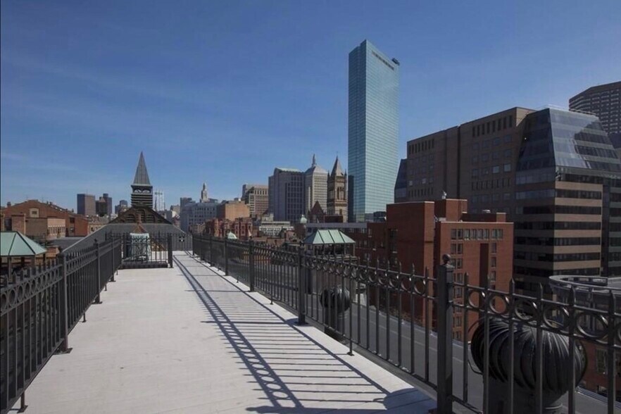 Building Photo - 200 Newbury St