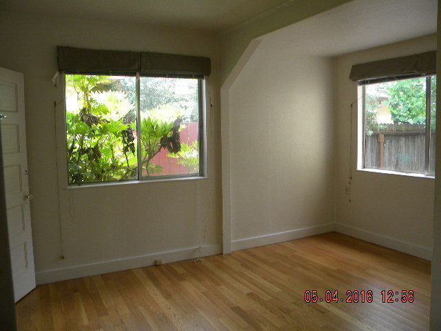 Building Photo - SHOWING MONDAY 5/12 @ 12:30 PM