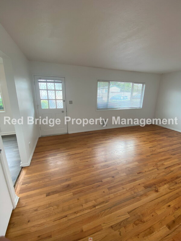 Building Photo - 4508 NE Killingsworth St
