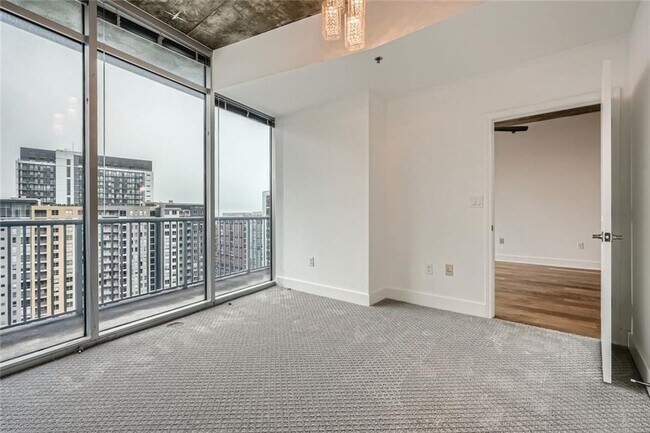 Building Photo - 950 W Peachtree St NW