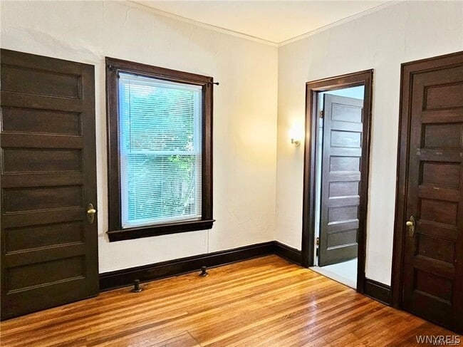 Building Photo - 242 Bryant St