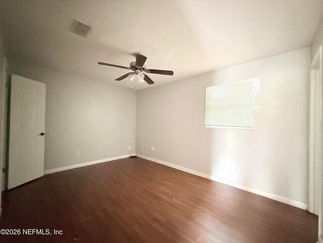 Building Photo - 3983 Post Oak Rd N
