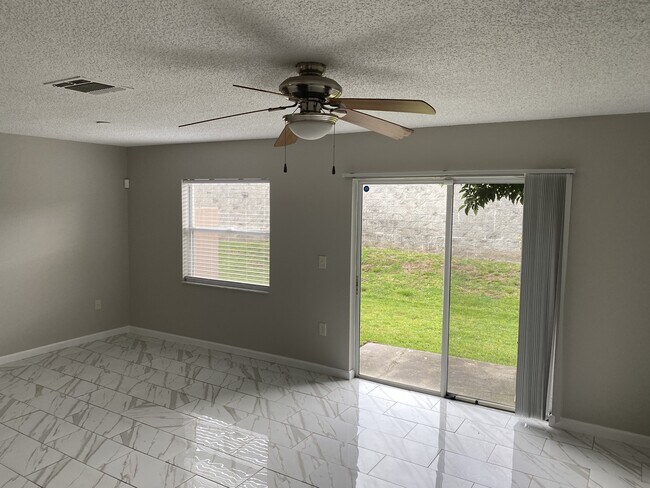 Building Photo - 2716 Clinton Heights Ct