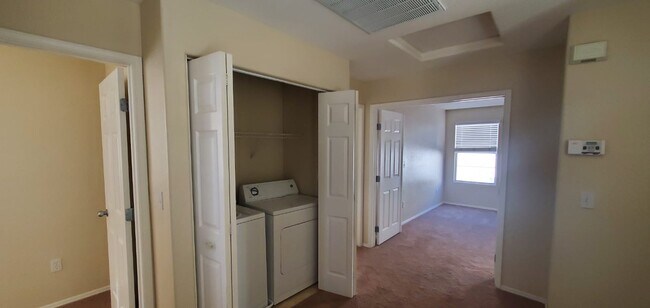 Building Photo - 3916 Pia Rosetta St