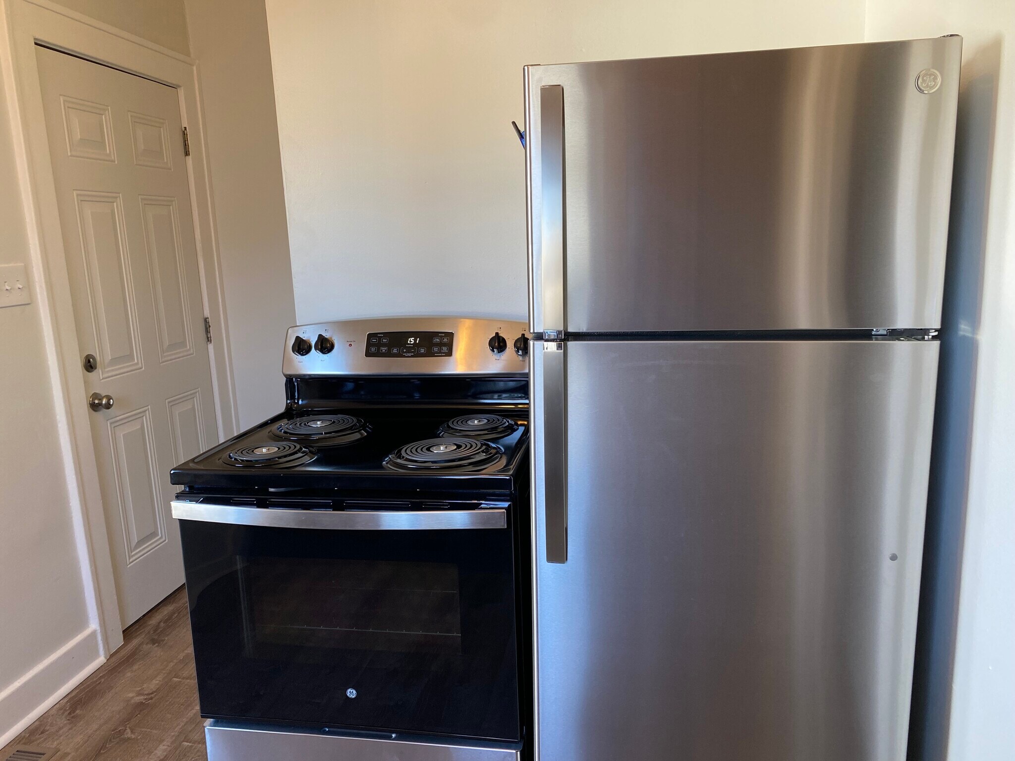 Building Photo - 1409 Highview Ave