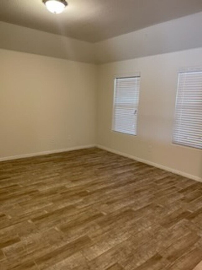 Building Photo - 4212 Tollcross Ln