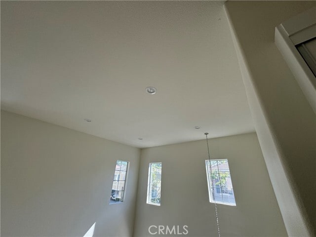 Building Photo - 32 Melrose Dr