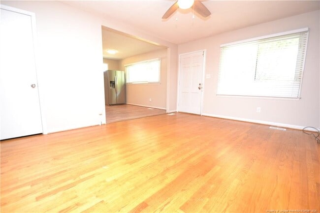 Building Photo - 5133 Lundy Dr
