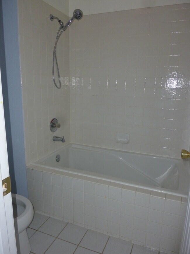 Building Photo - 4545 Wheaton Dr