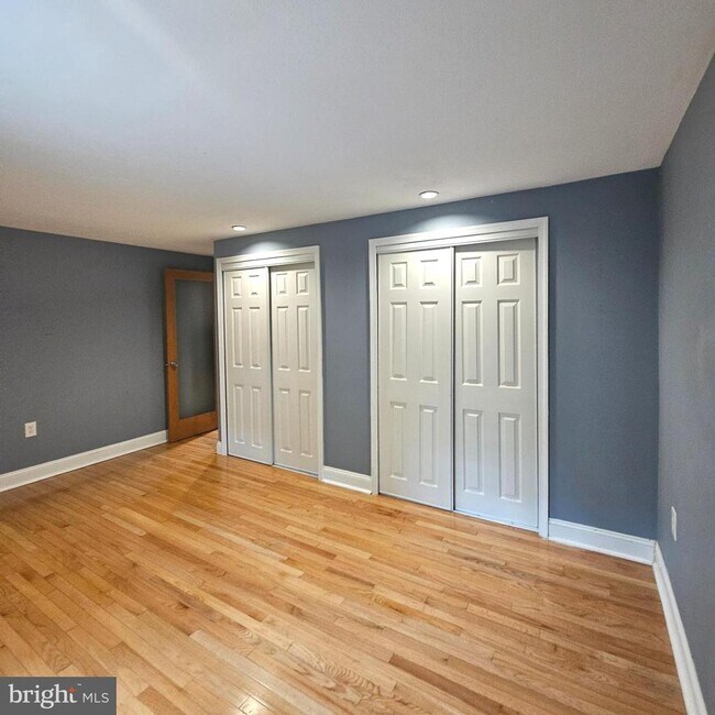 Building Photo - 2509 Foxcroft Way