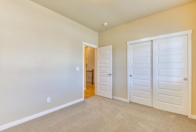 Building Photo - Beautiful 5 bed 3 bath home in the Pelican...