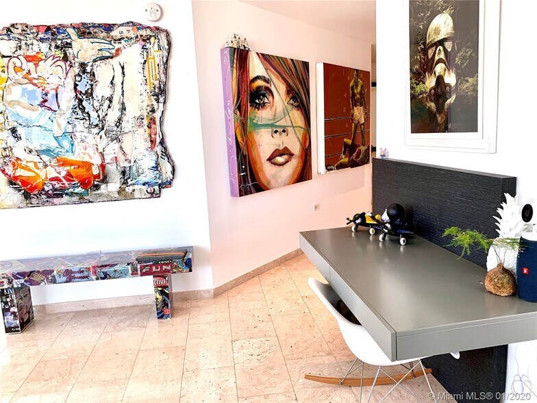 Building Photo - 88 SW 7th St