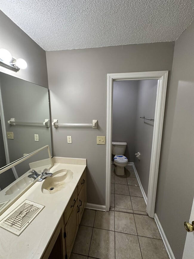 Building Photo - 5534 Lacey Cove