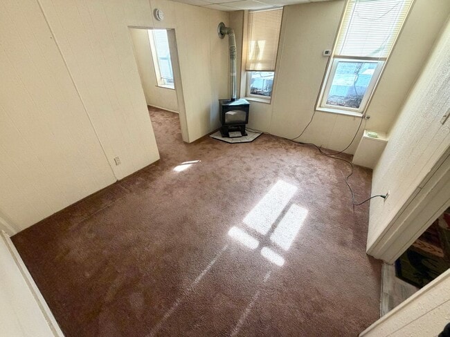 Building Photo - 200 Chaucer/587 Highland