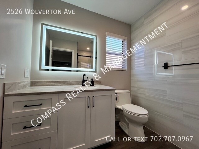 Building Photo - 2526 Wolverton Ave