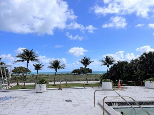 Building Photo - 9511 Collins Ave