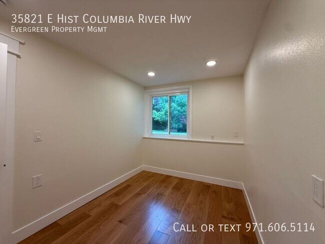 Building Photo - 35821 Historic Columbia River Hwy