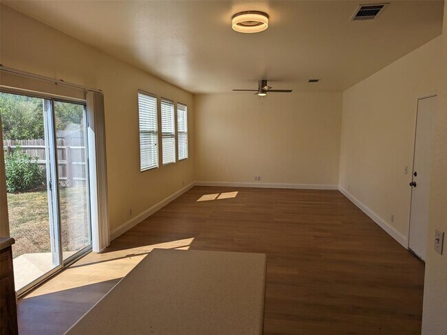 Building Photo - 4717 Lake Champlain Ln