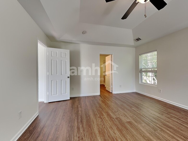 Building Photo - 14820 Havasu St