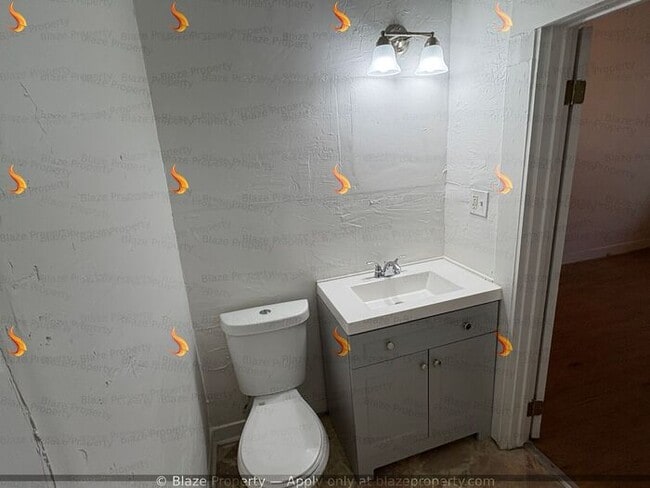 Building Photo - Now Leasing! Shotgun-Style 2 Bed | 1 Bath ...