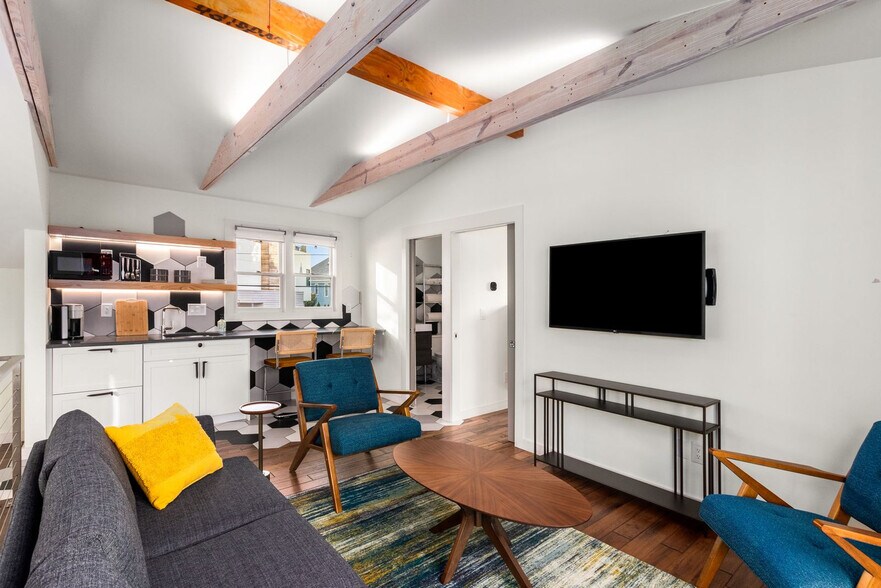 Building Photo - 69 Randolph St NE