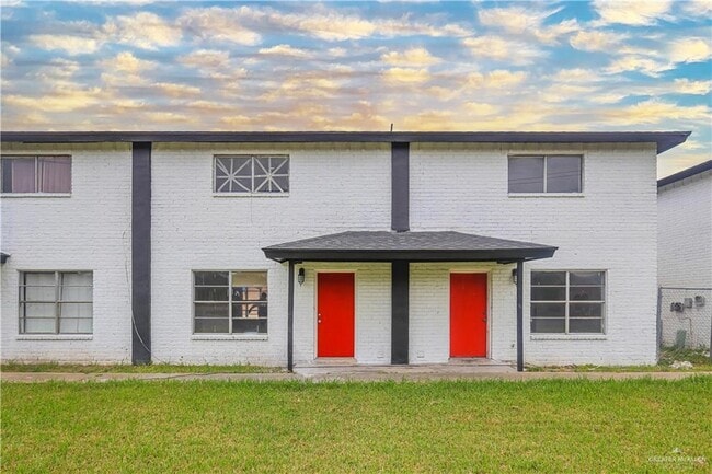 Primary Photo - 720 E Sugarcane Dr