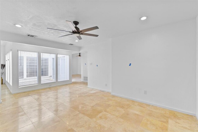 Building Photo - 13726 Wickersham Ln