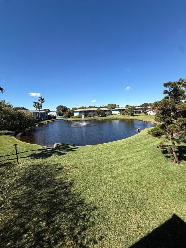 Building Photo - 650 W Pope Rd