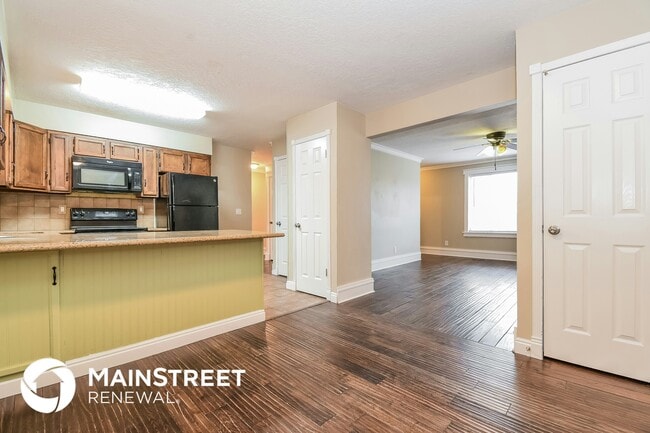 Building Photo - 938 S 200 E