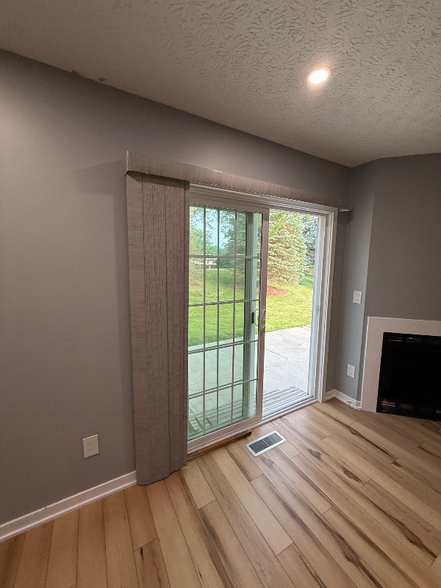 Building Photo - 218 Glenkirk Dr