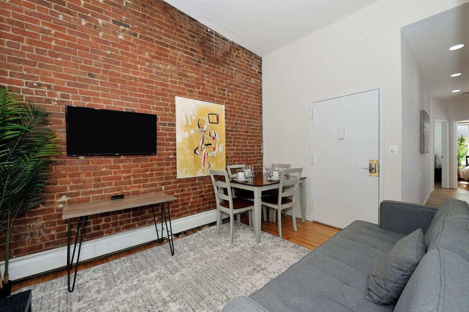 Building Photo - 506 9th Ave