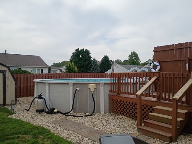 Building Photo - Freshly Renovated Home With Man Cave In Trenton OH