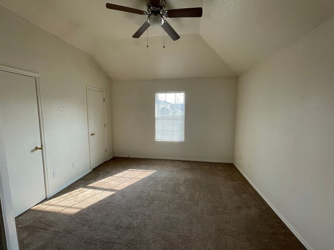 Building Photo - 4408 Abigail Dr