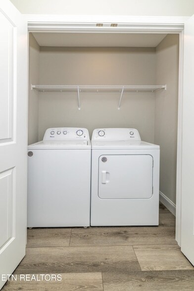 Building Photo - 159 Wade Ln