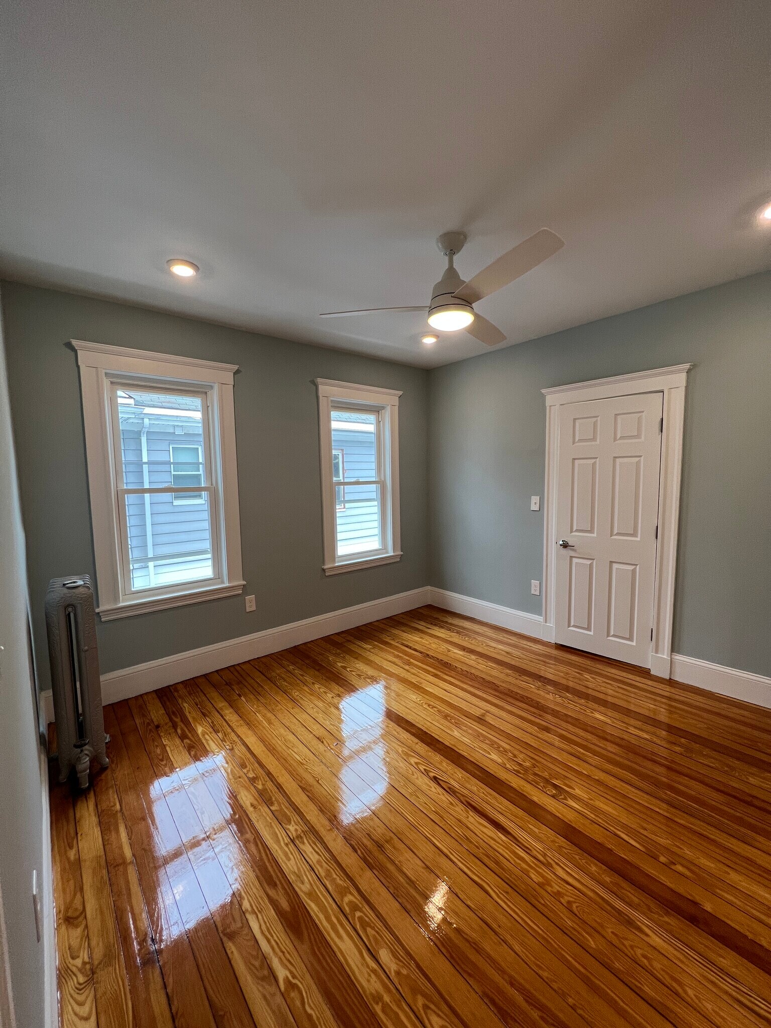 Building Photo - 12 Burnham St