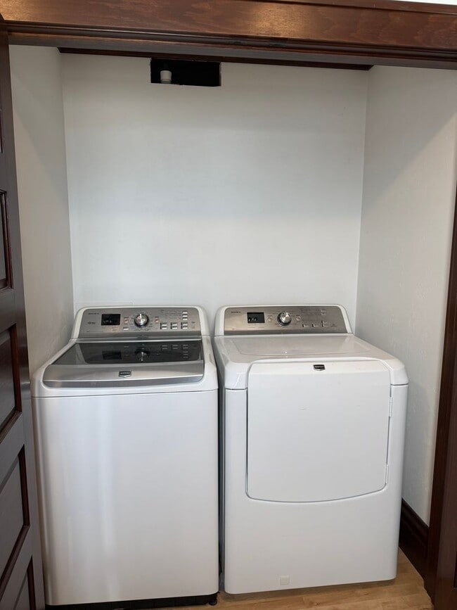 Building Photo - W3605 Stonybrook Rd