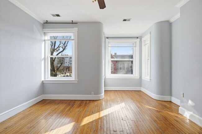 Building Photo - 58 Quincy Pl NE