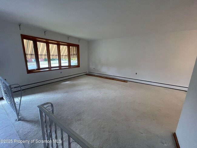 Building Photo - 708 Woodmere Ave