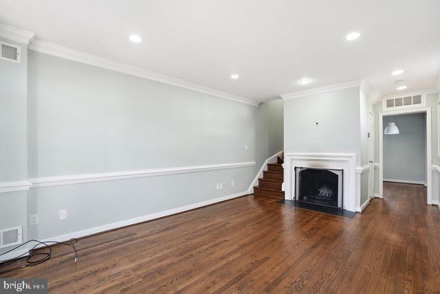 Building Photo - 657 S Columbus St