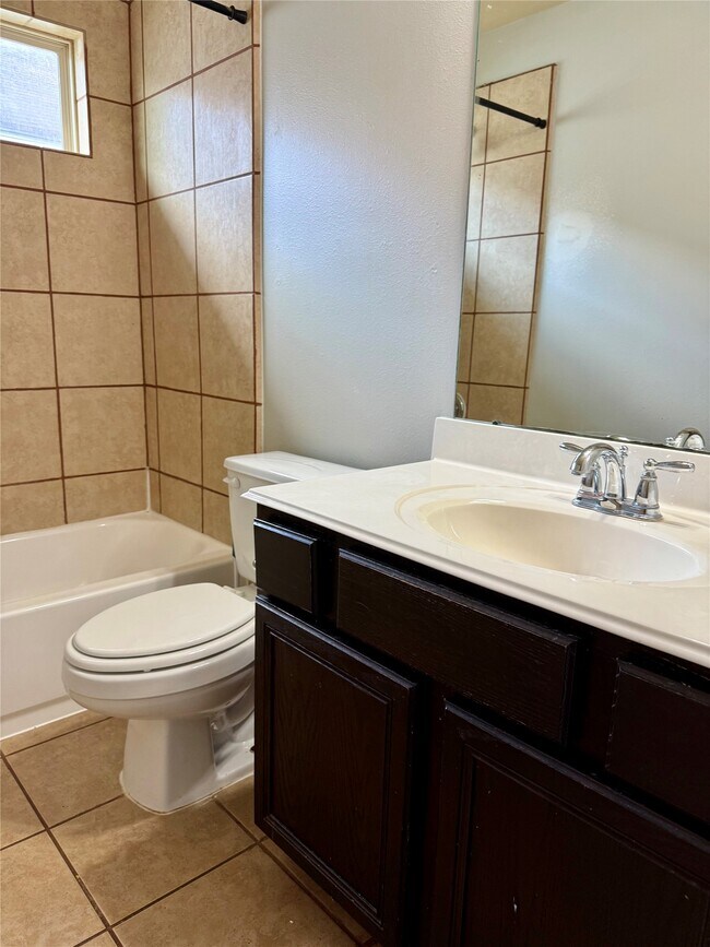 Building Photo - 20710 Rainmead Dr