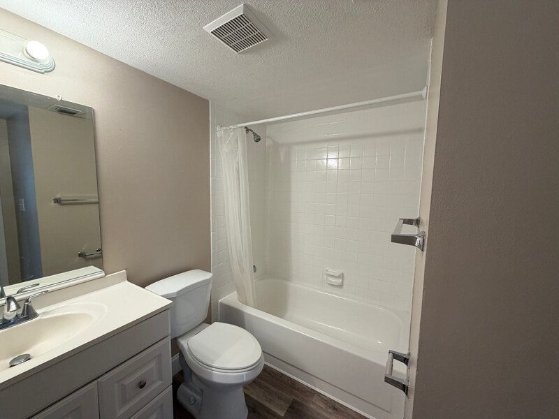 Building Photo - 766 NW Fork Rd