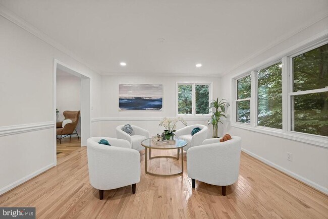 Building Photo - 10600 Vantage Ct