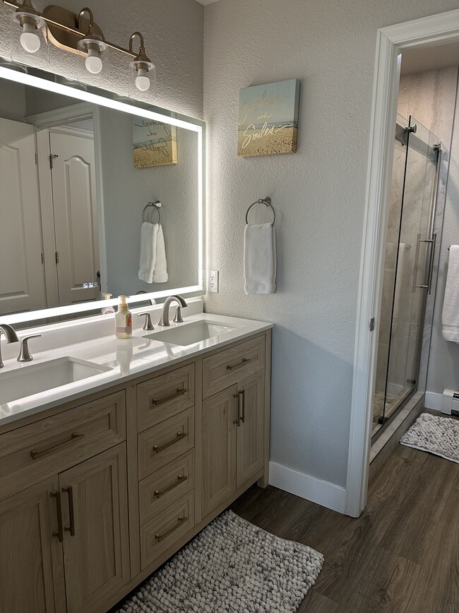 Building Photo - 2441 Roan Ridge Rd