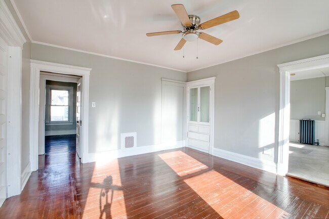 Building Photo - 325 Chestnut St