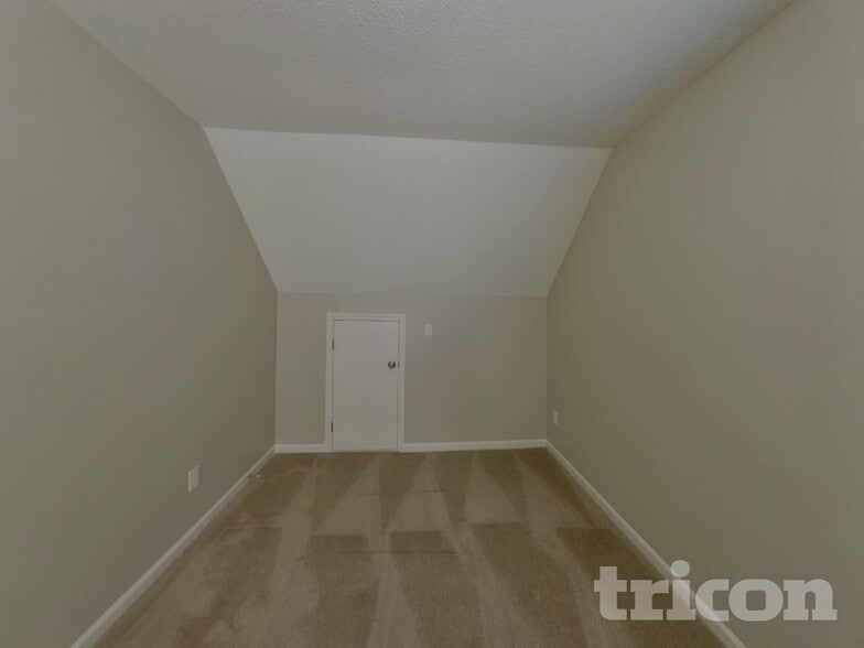 Building Photo - 1847 Duke Adam St