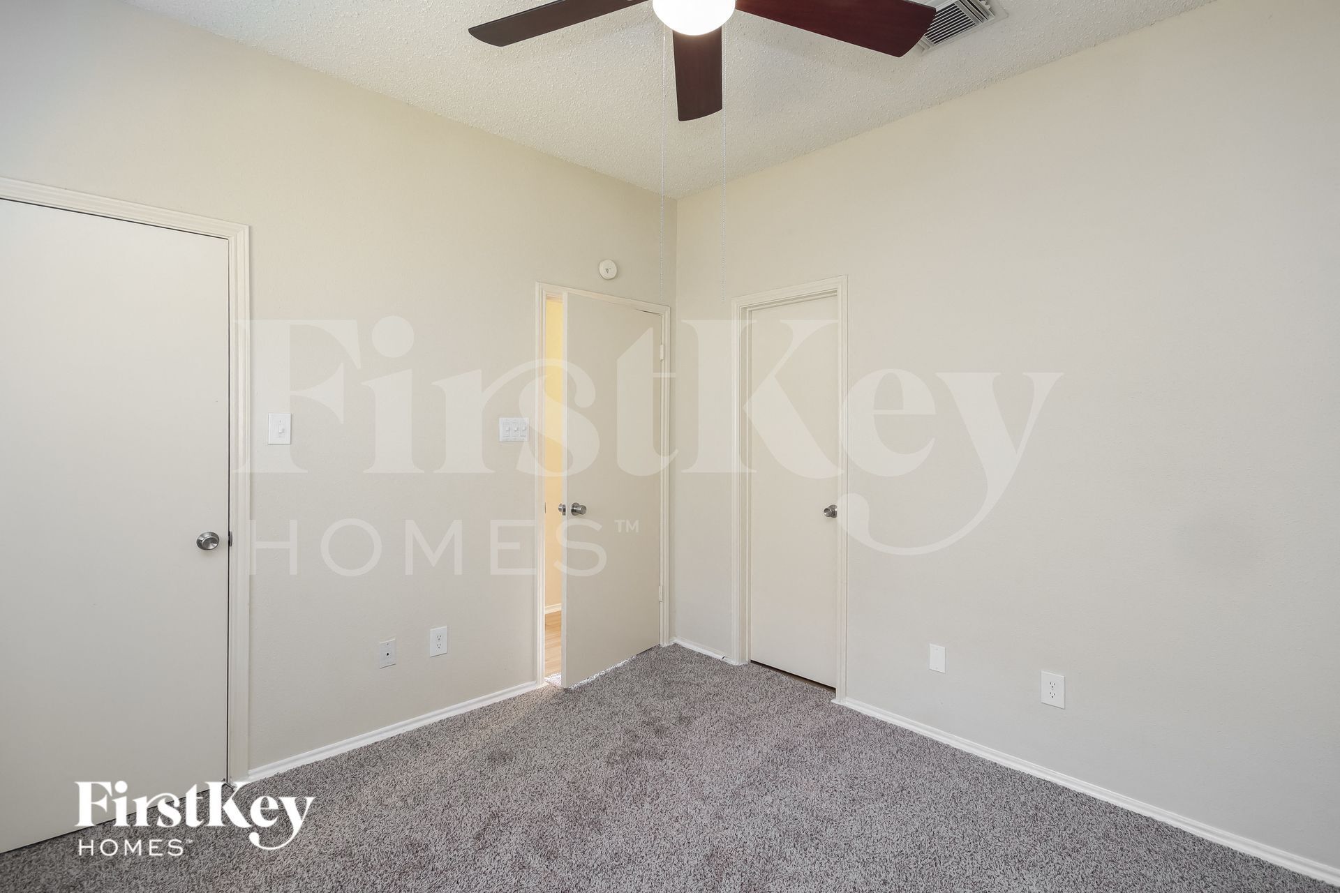 Building Photo - 17002 Enchanted Cir E