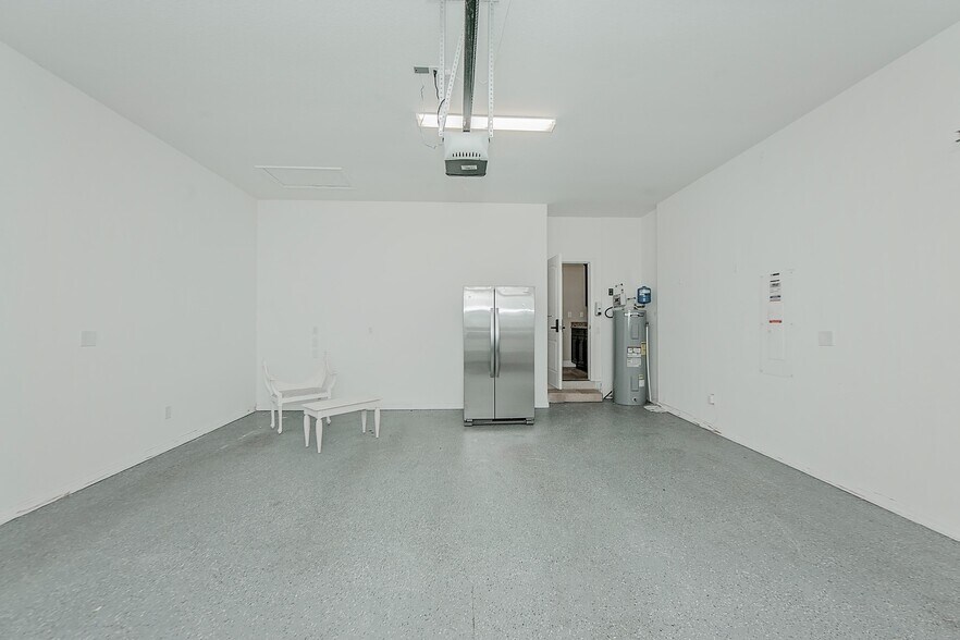 Building Photo - 3211 Solitude Ct